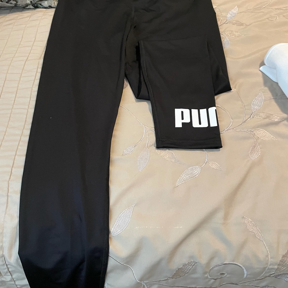 Puma crop and leggings.